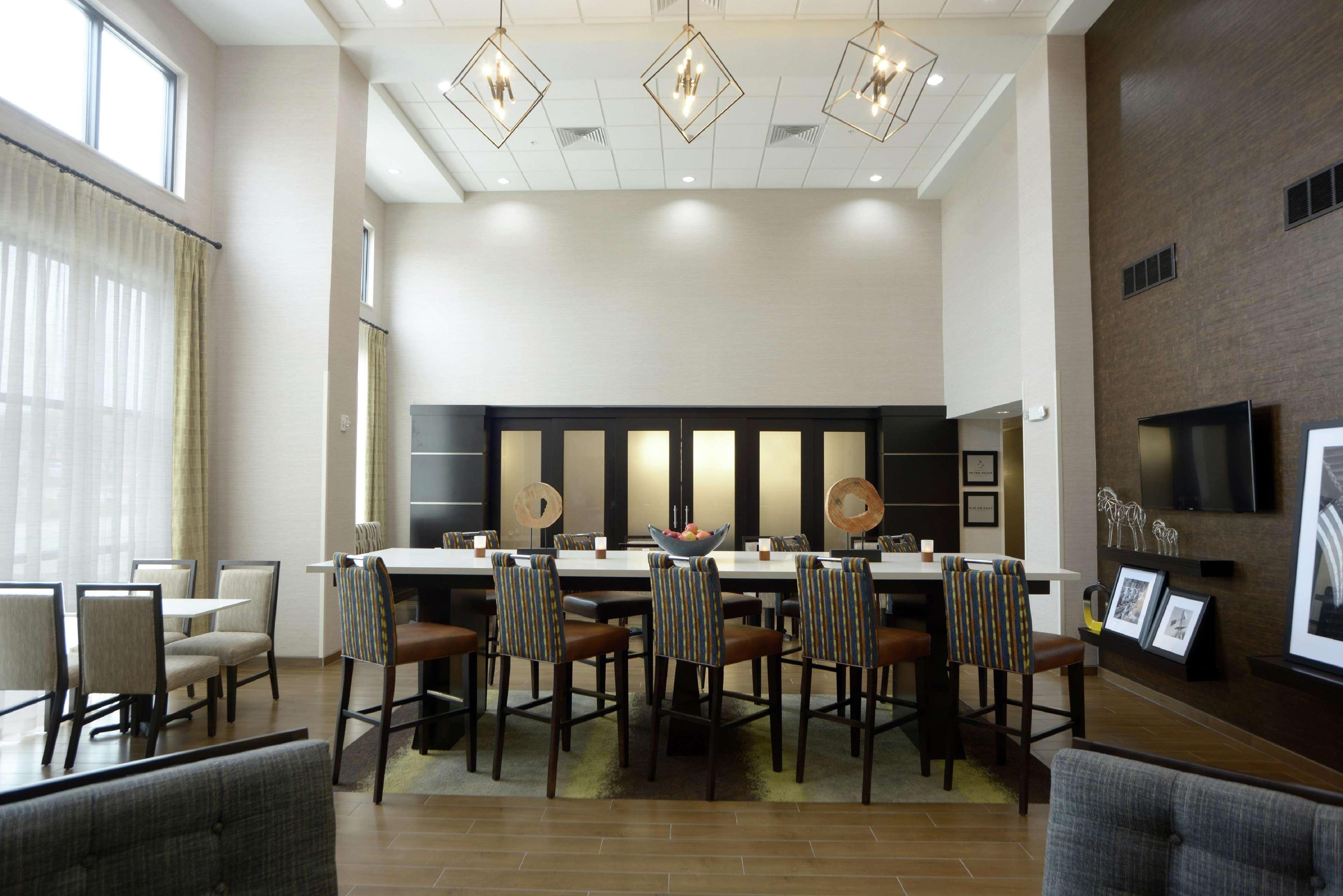 Hampton Inn & Suites Понка-Сіті Екстер'єр фото